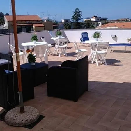 La Piazza Couette-café